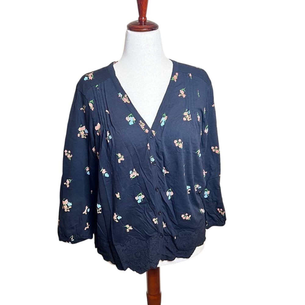 Lucky Brand Black Floral button up lace hem Blouse top